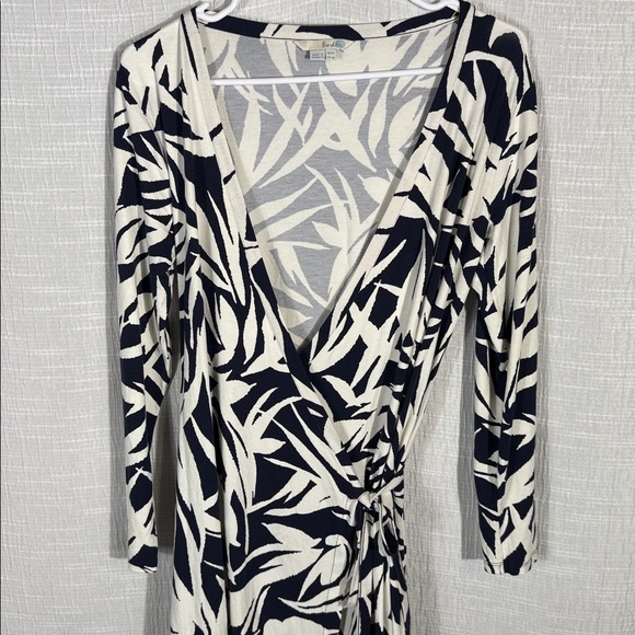 Boden 'Navy Willow' Wrap Dress size 8 petite - Picture 9 of 10